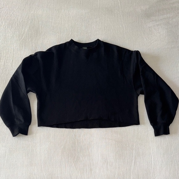 🖤 Women’s Wild Fable Black Cropped Sweatshirt – Size XS - Picture 1 of 6